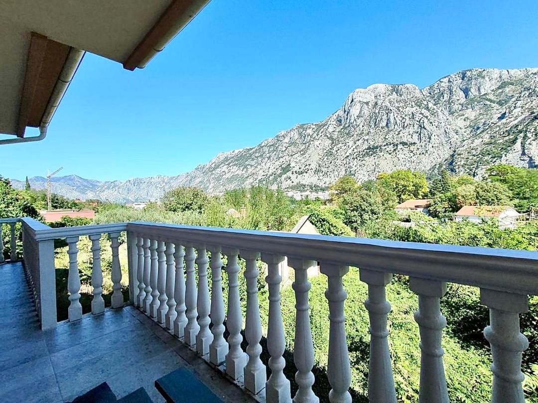 Apartman Dolcerosa Kotor Exterior photo